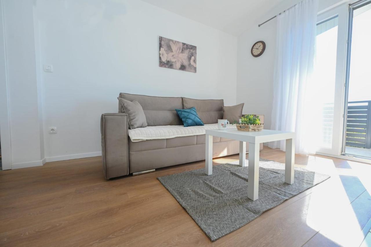 Apartments Astoria ヴィル エクステリア 写真