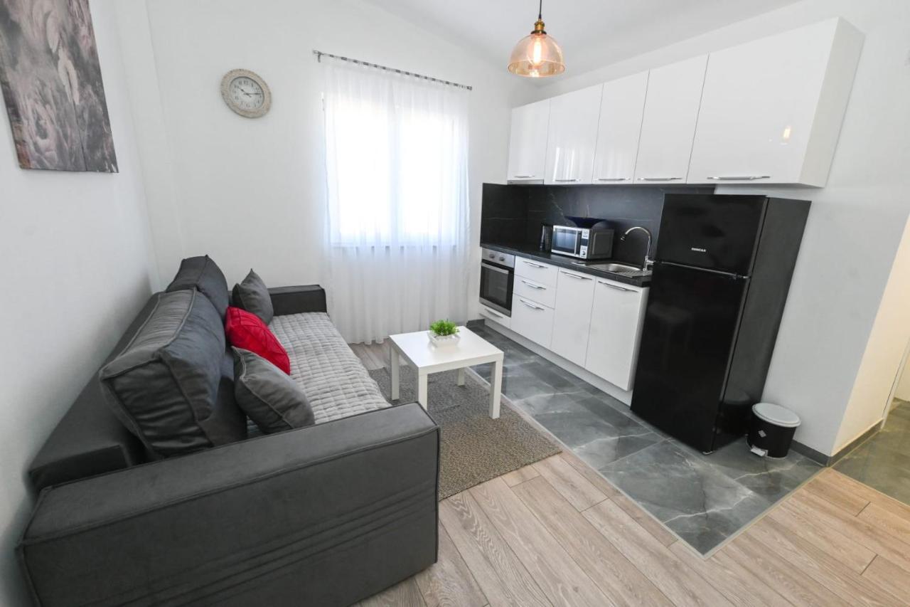 Apartments Astoria ヴィル エクステリア 写真