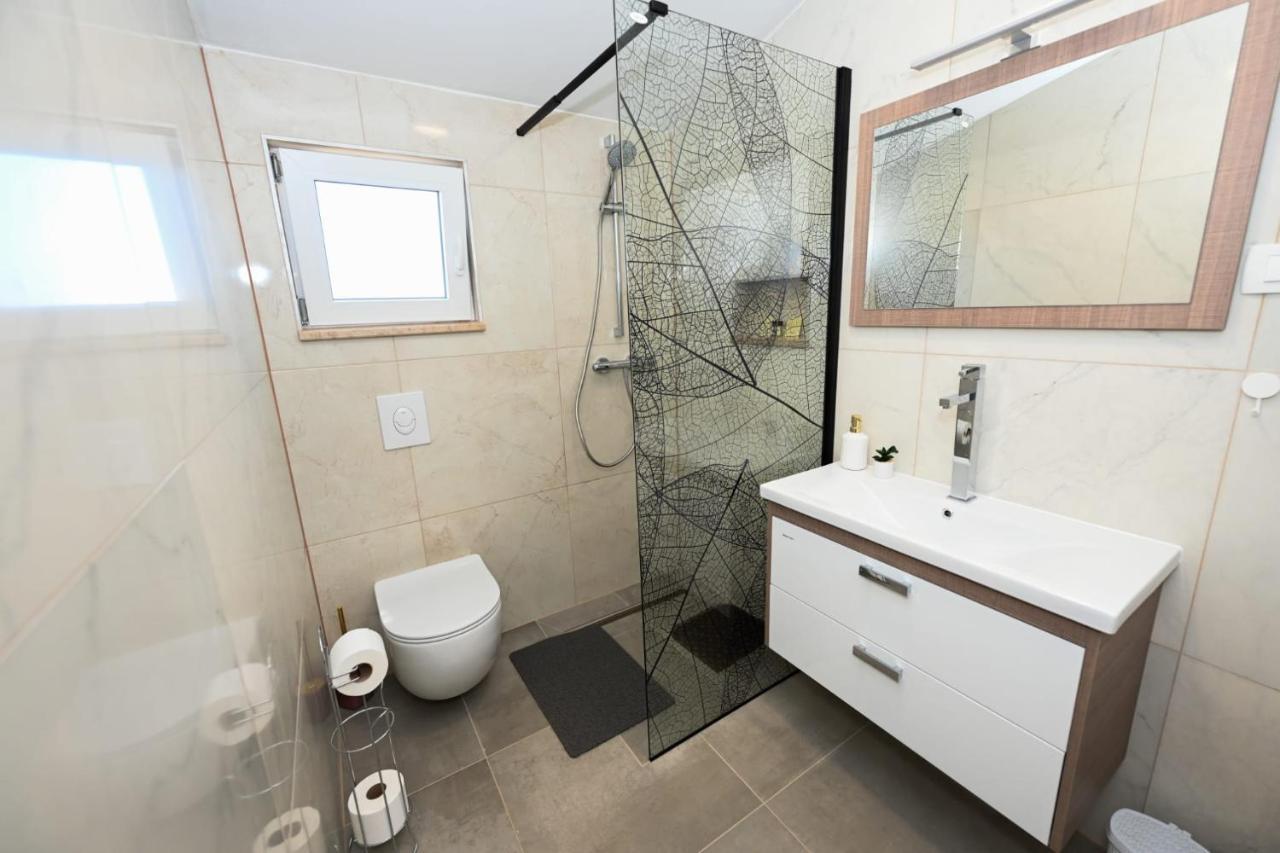Apartments Astoria ヴィル エクステリア 写真